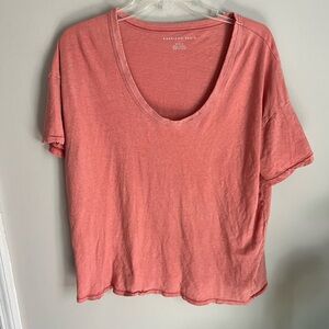 American Eagle Outfitters Women's Coral Scoop Neck Tee size Medium